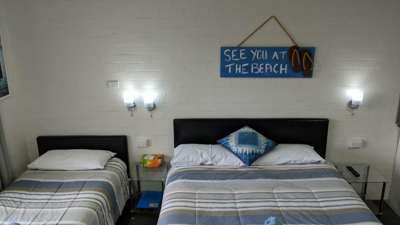 Harrington Village Motel Manning Point Экстерьер фото