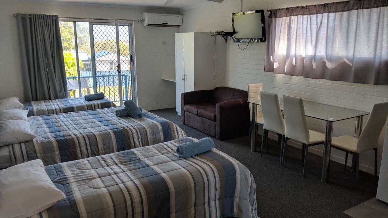 Harrington Village Motel Manning Point Экстерьер фото