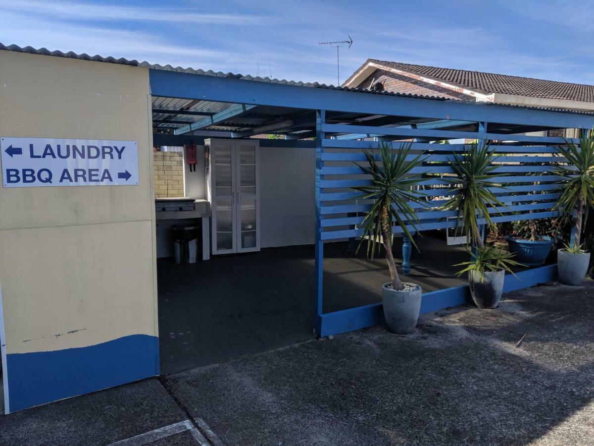 Harrington Village Motel Manning Point Экстерьер фото